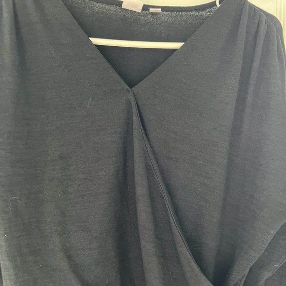 NWOT gap cross front black long sleeve - Picture 2 of 3